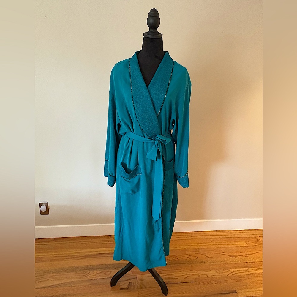 Victoria's Secret Gold Label Vintage Robe